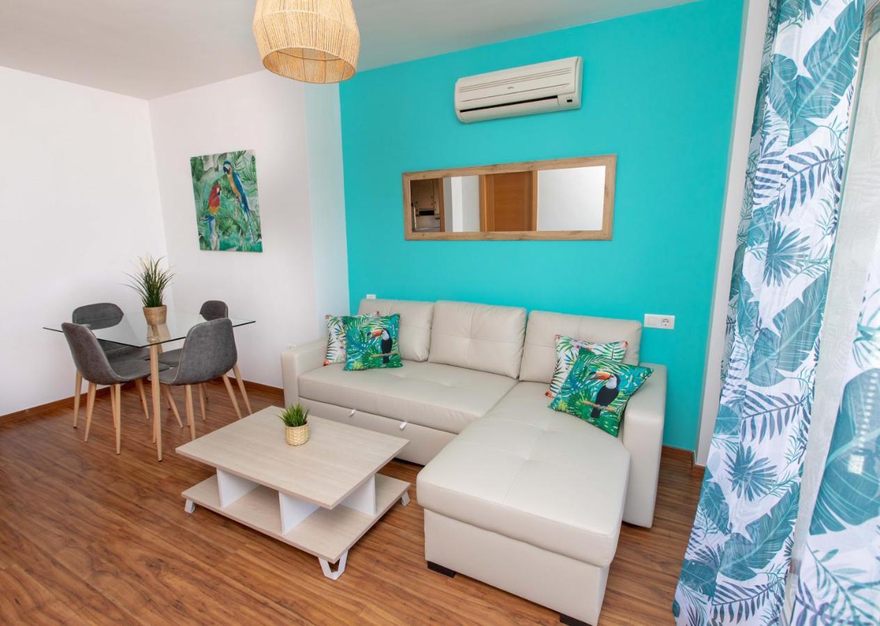 Holidays By The Sea Apartments Málaga Eksteriør billede